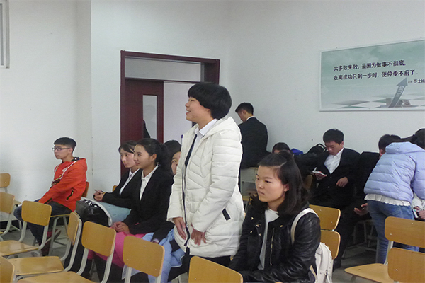 恭贺我院在太原理工大学“清泽博思杯”辩论赛预选赛中获胜 恭贺我院在太原理工大学“清泽博思杯”辩论赛预选赛中获胜