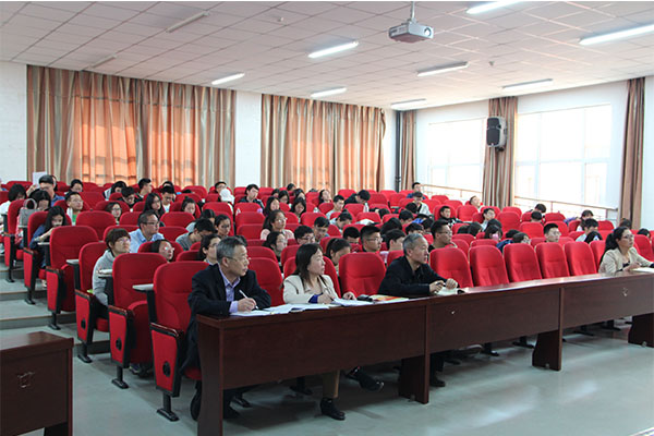 校纪委书记翟健为华人策略研究论坛、计算机学院、力学学院、体育学院作十八届六中全会精神专题辅导