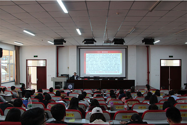 校纪委书记翟健为华人策略研究论坛、计算机学院、力学学院、体育学院作十八届六中全会精神专题辅导